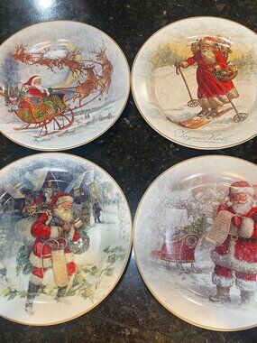 Pottery Barn Nostalgic Santa Christmas Salad Plates Set of 4